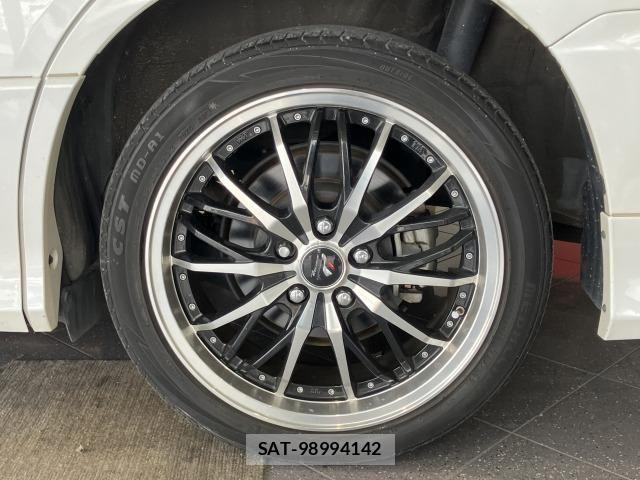 Toyota VOXY 2019-09 6615546-17