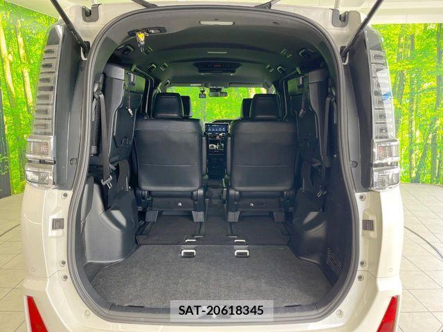 Toyota VOXY 2021-05 6615561-9