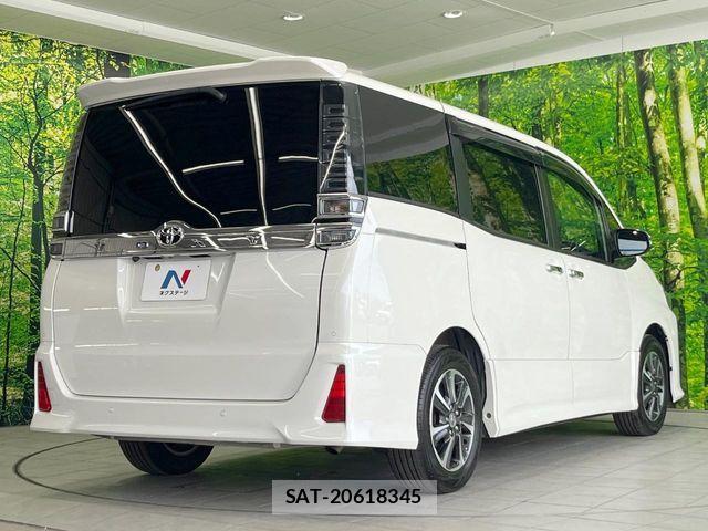 Toyota VOXY 2021-05 6615561-16