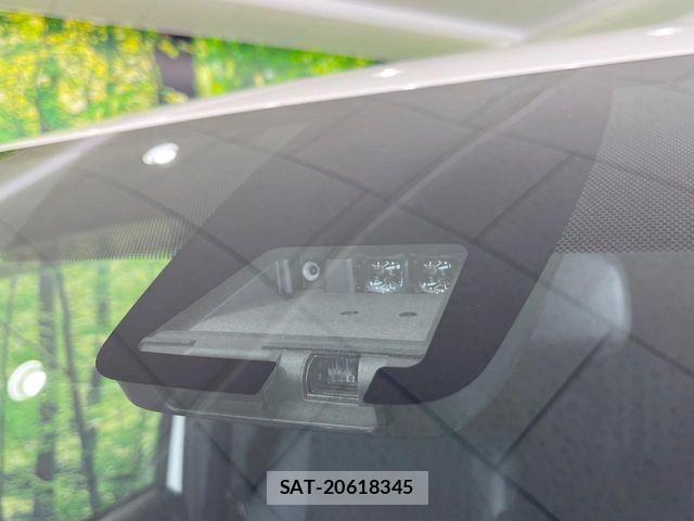 Toyota VOXY 2021-05 6615561-4