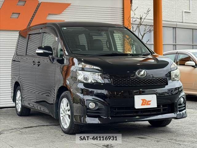 Toyota VOXY 2010-10 6615614-9