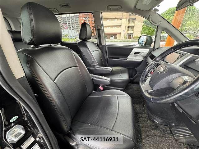 Toyota VOXY 2010-10 6615614-15