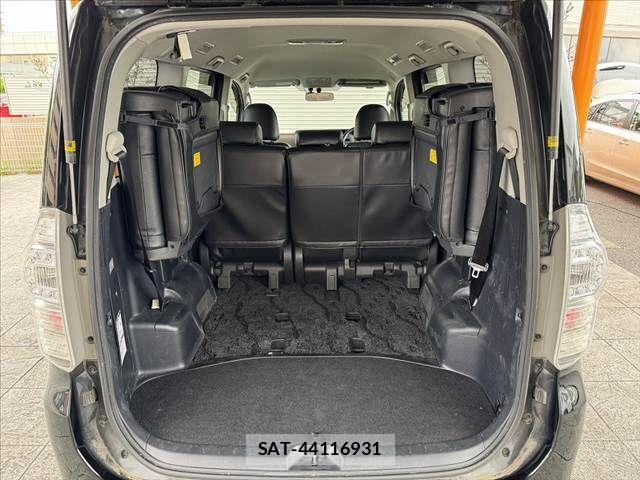 Toyota VOXY 2010-10 6615614-21