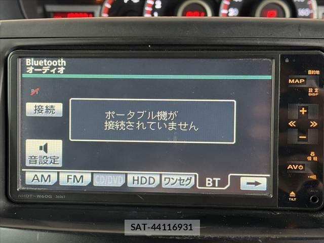 Toyota VOXY 2010-10 6615614-23
