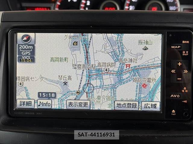 Toyota VOXY 2010-10 6615614-2