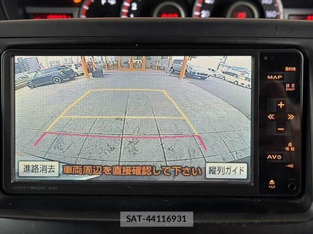 Toyota VOXY 2010-10 6615614-3