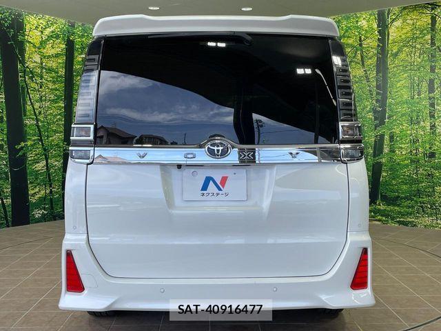 Toyota VOXY 2021-02 6615559-14