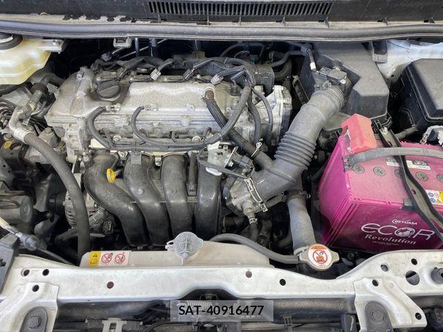 Toyota VOXY 2021-02 6615559-17
