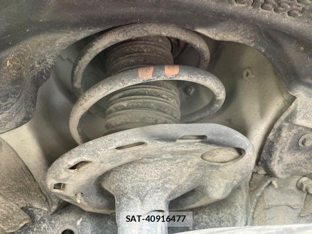 Toyota VOXY 2021-02 6615559-19