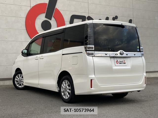 Toyota VOXY 2017-11 6615580-14