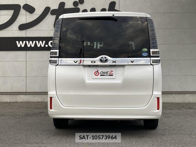 Toyota VOXY 2017-11 6615580-17
