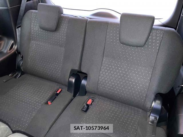 Toyota VOXY 2017-11 6615580-27