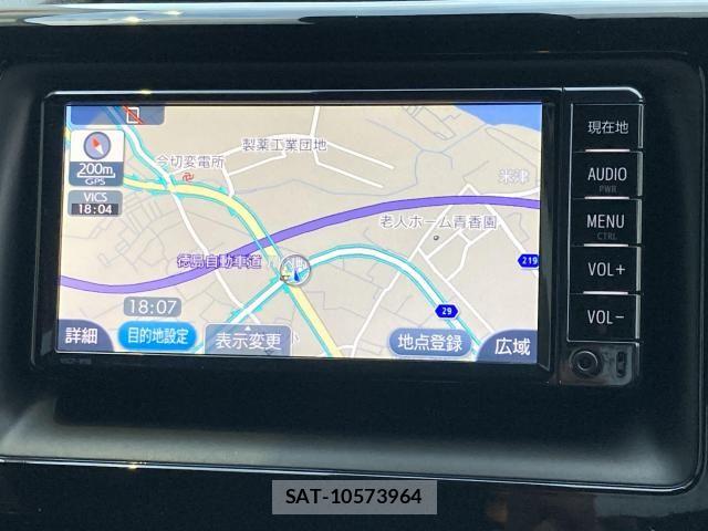 Toyota VOXY 2017-11 6615580-29