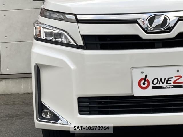 Toyota VOXY 2017-11 6615580-6