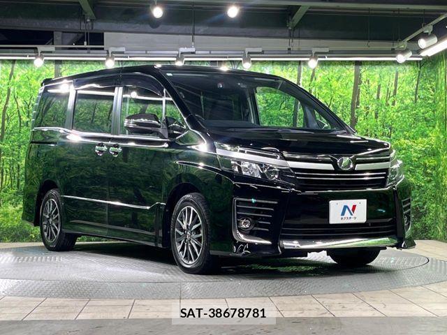 Toyota VOXY 2017-06 6615582-16
