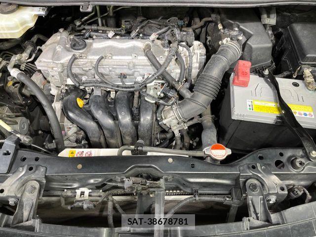 Toyota VOXY 2017-06 6615582-18
