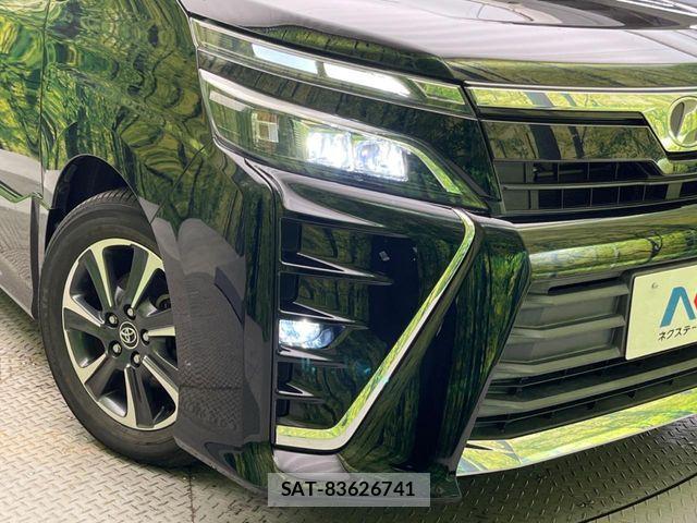 Toyota VOXY 2017-07 6615576-11