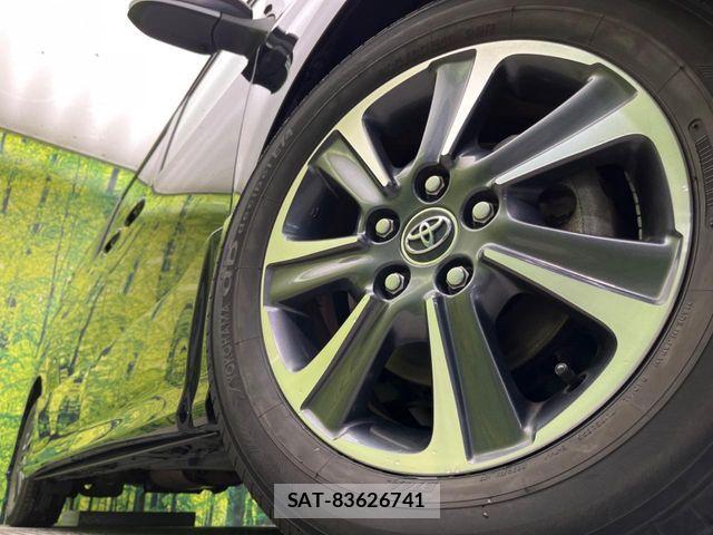 Toyota VOXY 2017-07 6615576-12