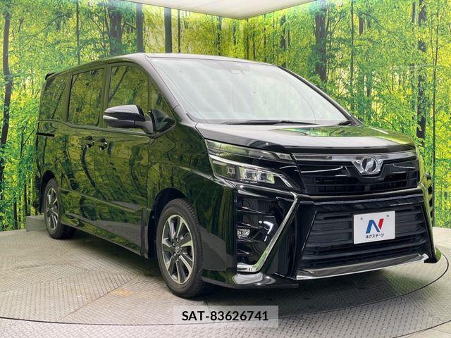 Toyota VOXY 2017-07 6615576-15