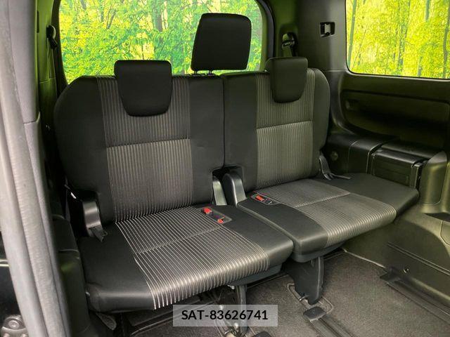 Toyota VOXY 2017-07 6615576-8