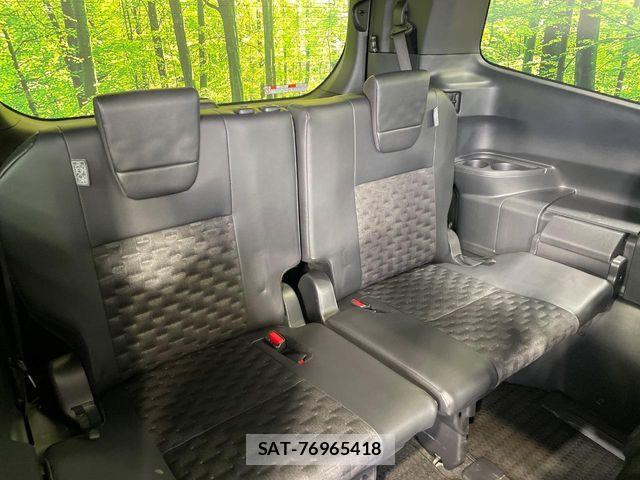 Toyota VOXY 2023-06 6615550-9