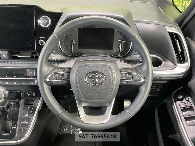 Toyota VOXY 2023-06 6615550-11
