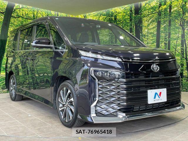 Toyota VOXY 2023-06 6615550-16