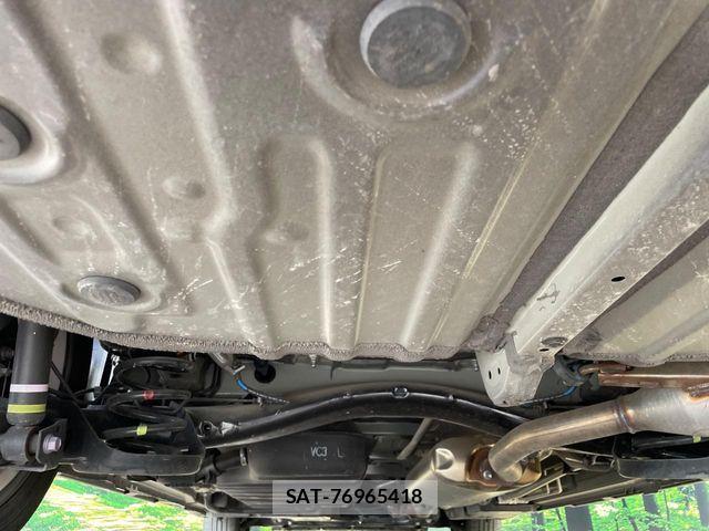 Toyota VOXY 2023-06 6615550-19