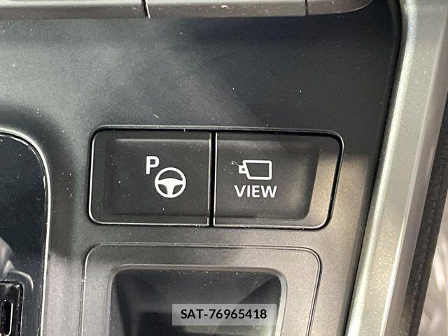 Toyota VOXY 2023-06 6615550-5