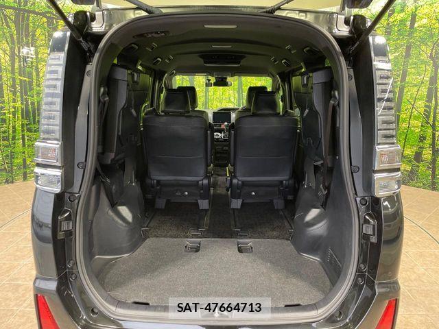 Toyota VOXY 2021-01 6615558-10