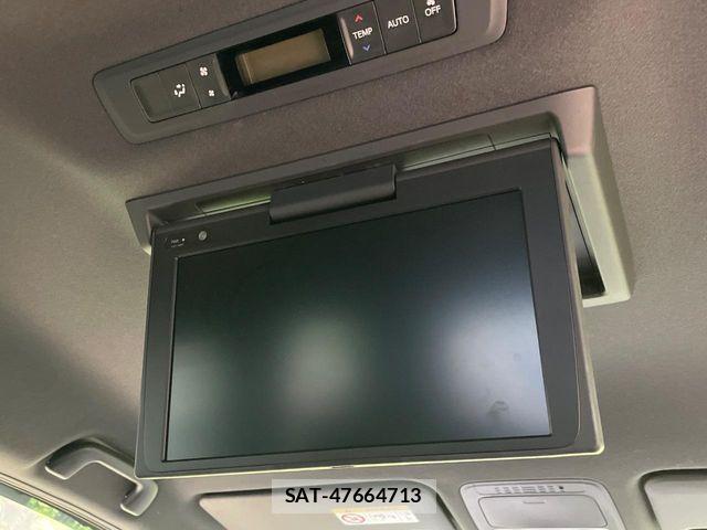 Toyota VOXY 2021-01 6615558-2