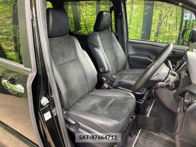 Toyota VOXY 2021-01 6615558-7