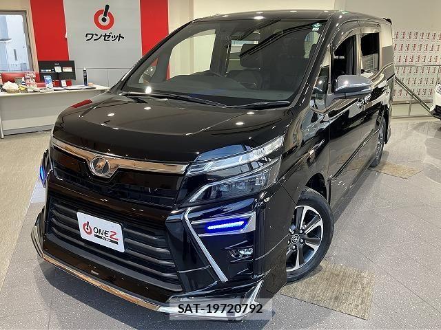 Toyota VOXY 2017-12 6615565-18