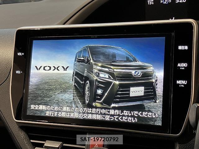 Toyota VOXY 2017-12 6615565-2