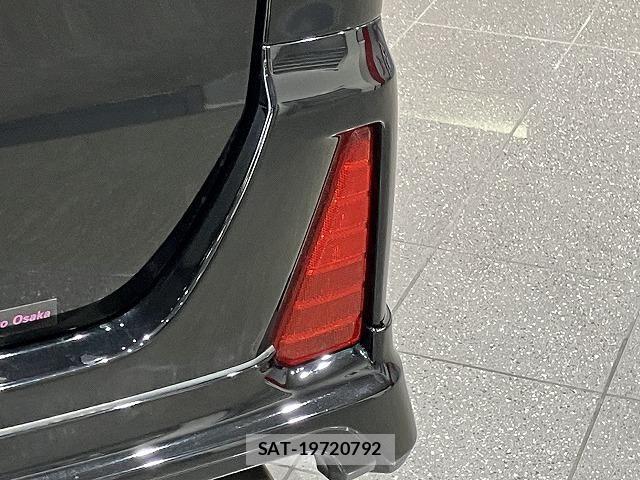 Toyota VOXY 2017-12 6615565-29
