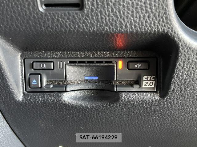 Toyota VOXY 2026-04 6615545-22