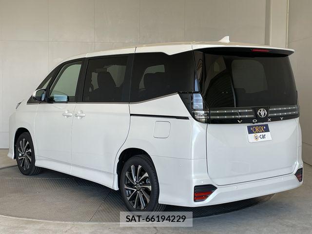 Toyota VOXY 2026-04 6615545-8