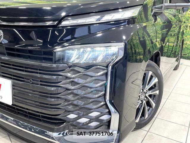 Toyota VOXY 2023-10 6615552-14