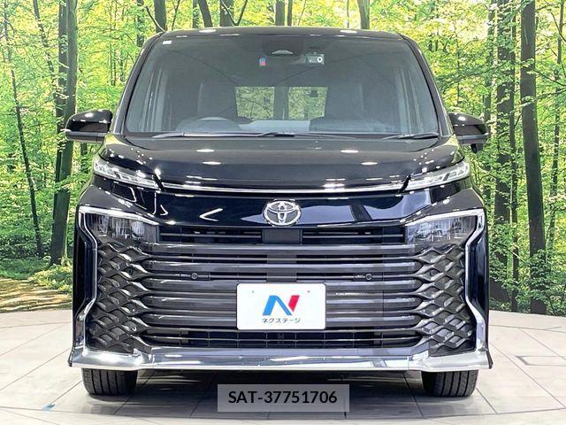 Toyota VOXY 2023-10 6615552-15