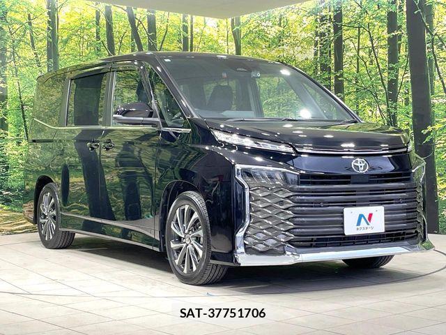 Toyota VOXY 2023-10 6615552-17