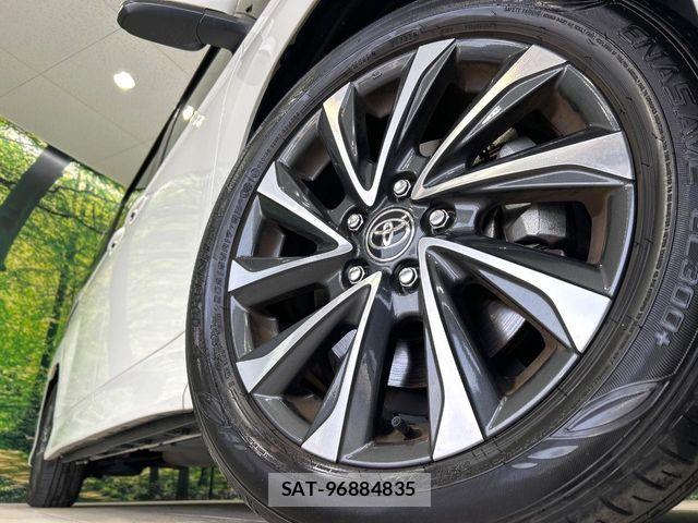 Toyota VOXY 2022-08 6615549-13