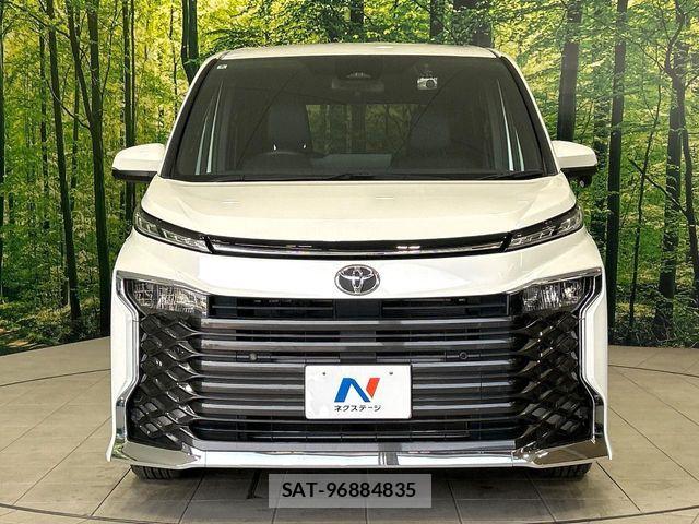Toyota VOXY 2022-08 6615549-14