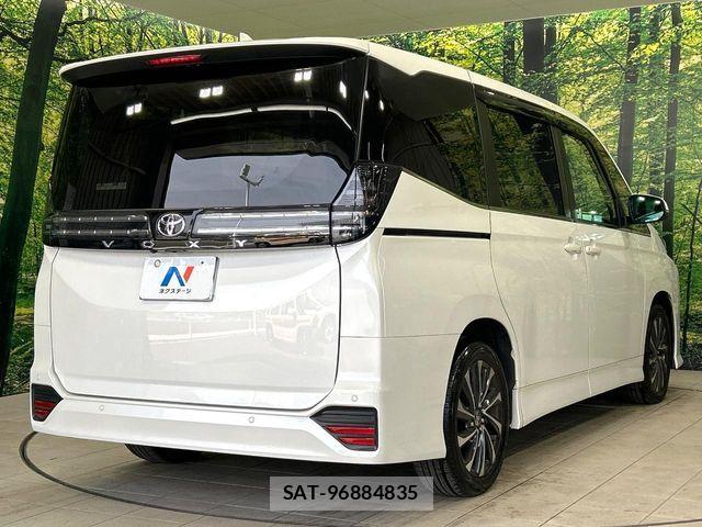 Toyota VOXY 2022-08 6615549-17