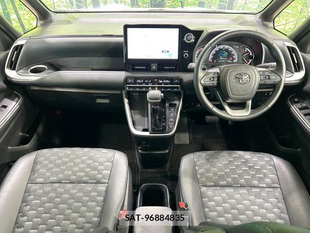 Toyota VOXY 2022-08 6615549-1