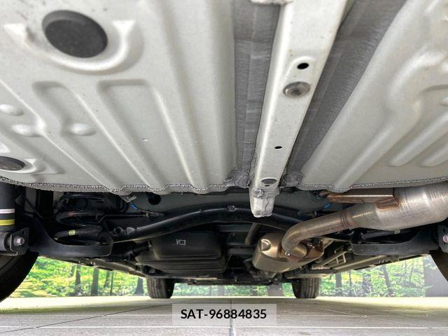 Toyota VOXY 2022-08 6615549-19