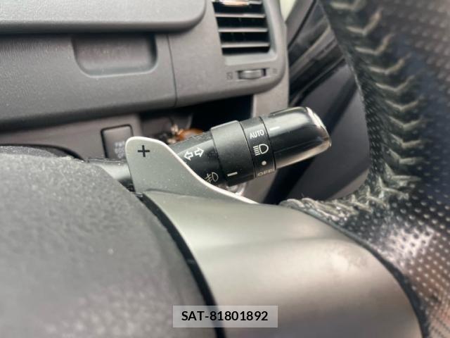 Toyota VOXY 2012-01 6615611-12