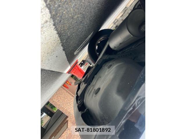 Toyota VOXY 2012-01 6615611-21