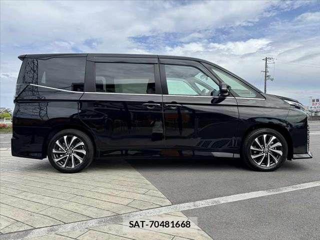 Toyota VOXY 2022-12 6615554-11