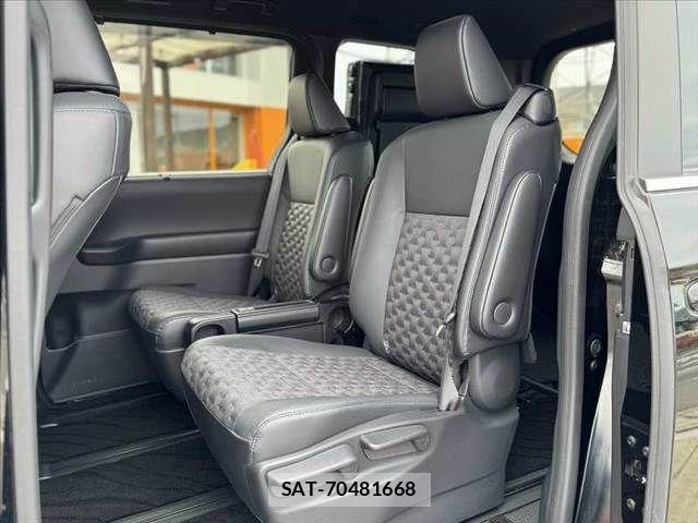 Toyota VOXY 2022-12 6615554-17