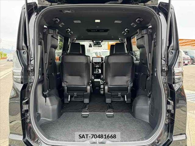 Toyota VOXY 2022-12 6615554-20